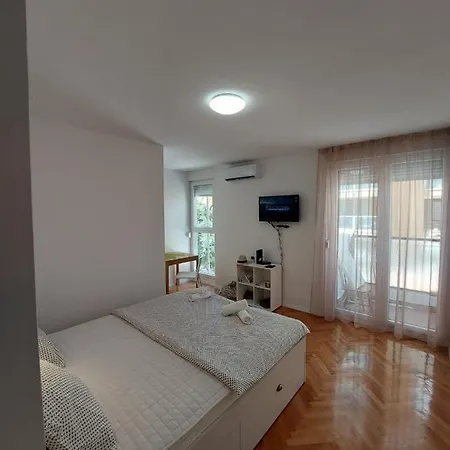 Allegro Apartment *